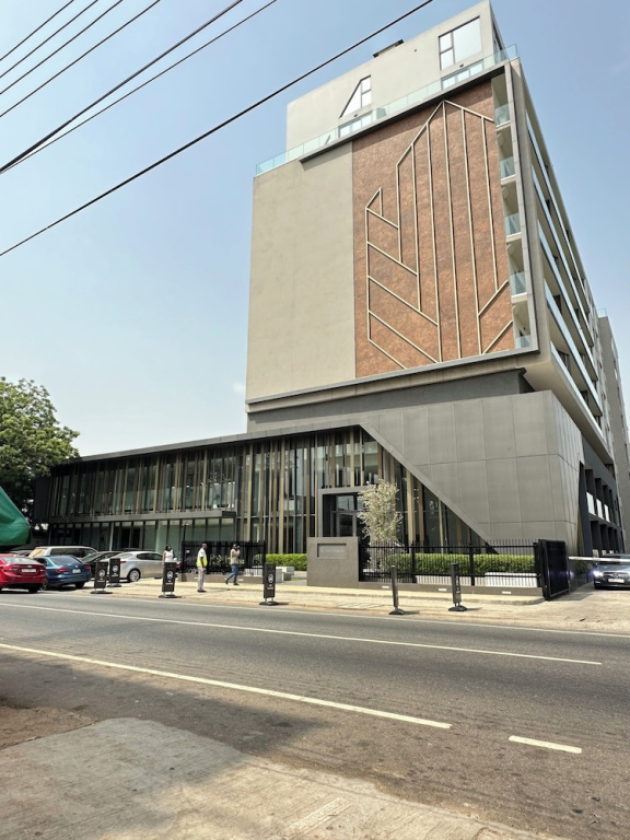 Easy Stay at the Lennox