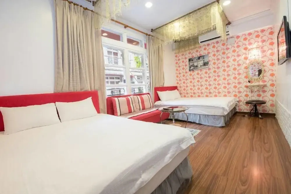 Standard Quadruple room with balcony