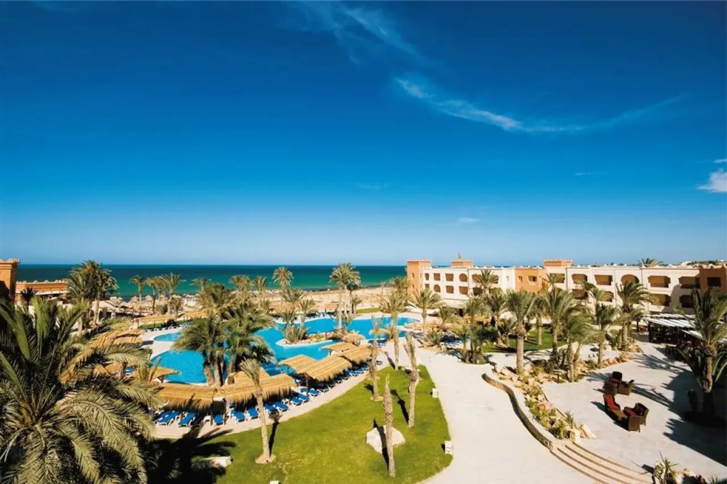Beach & Waterfront