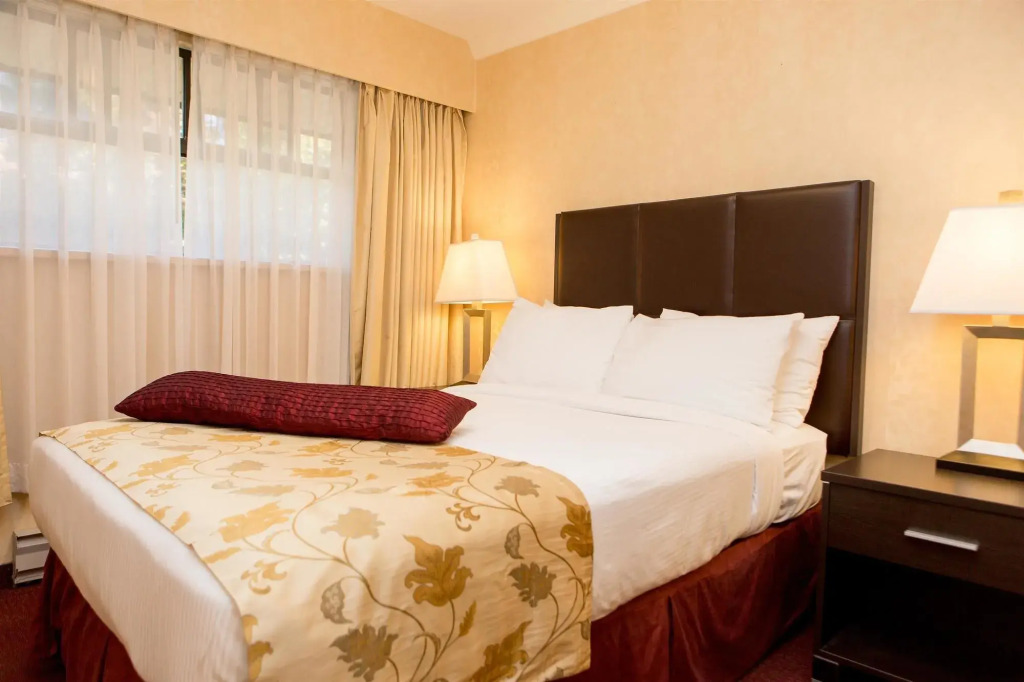 Best Western Plus Coquitlam Inn Convention Centre