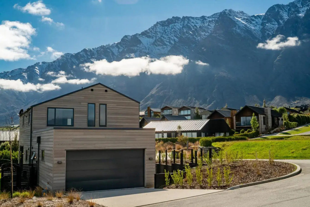 Jacks Point Family Retreat - Jacks Point Holiday Home