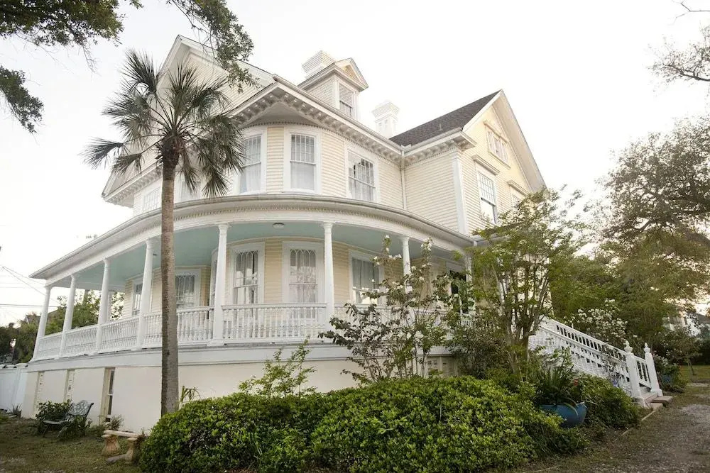 Sealy Hutchings Mansion by RedAwning