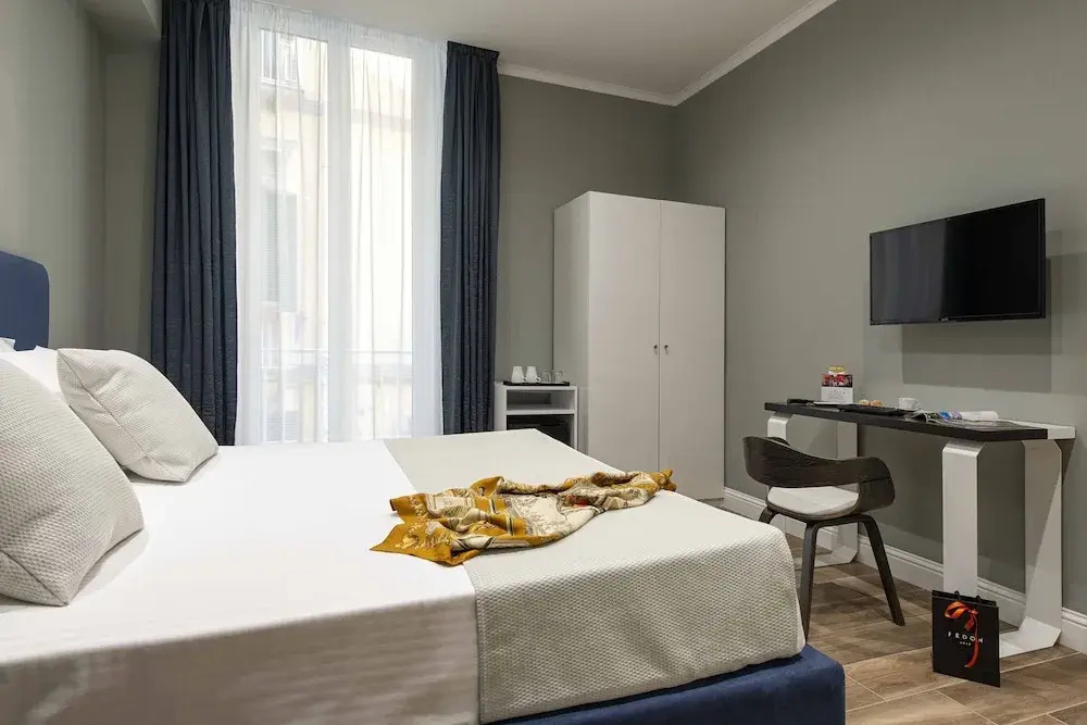 Deluxe Double room (full double bed)