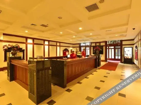 Lobby & Reception