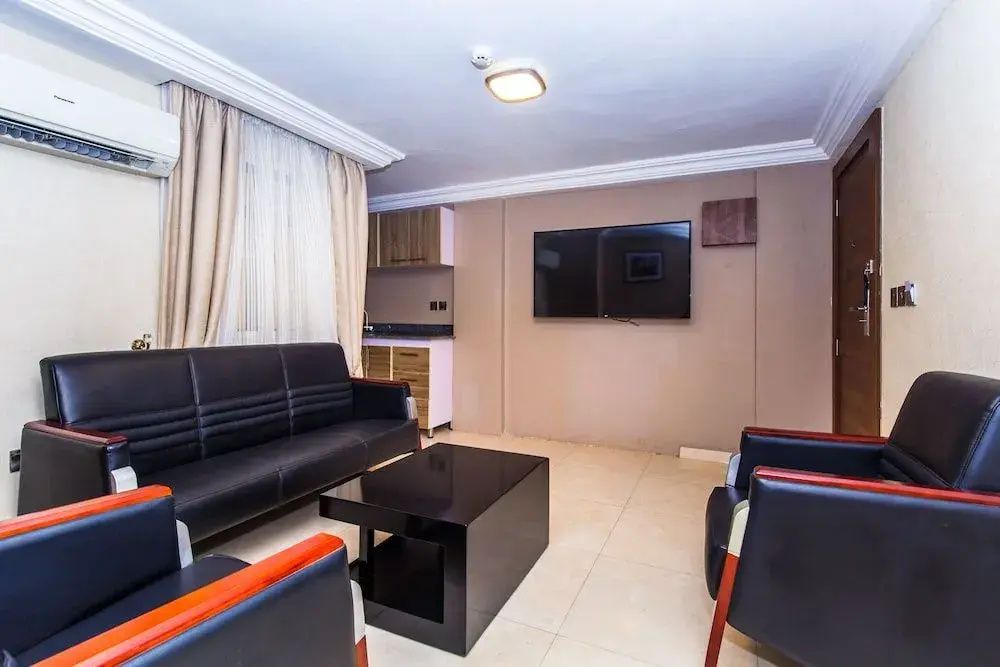 Lobby & Reception
