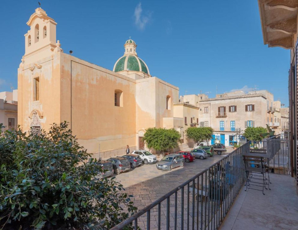 Agora di Favignana - Affittacamere Piazza Madrice