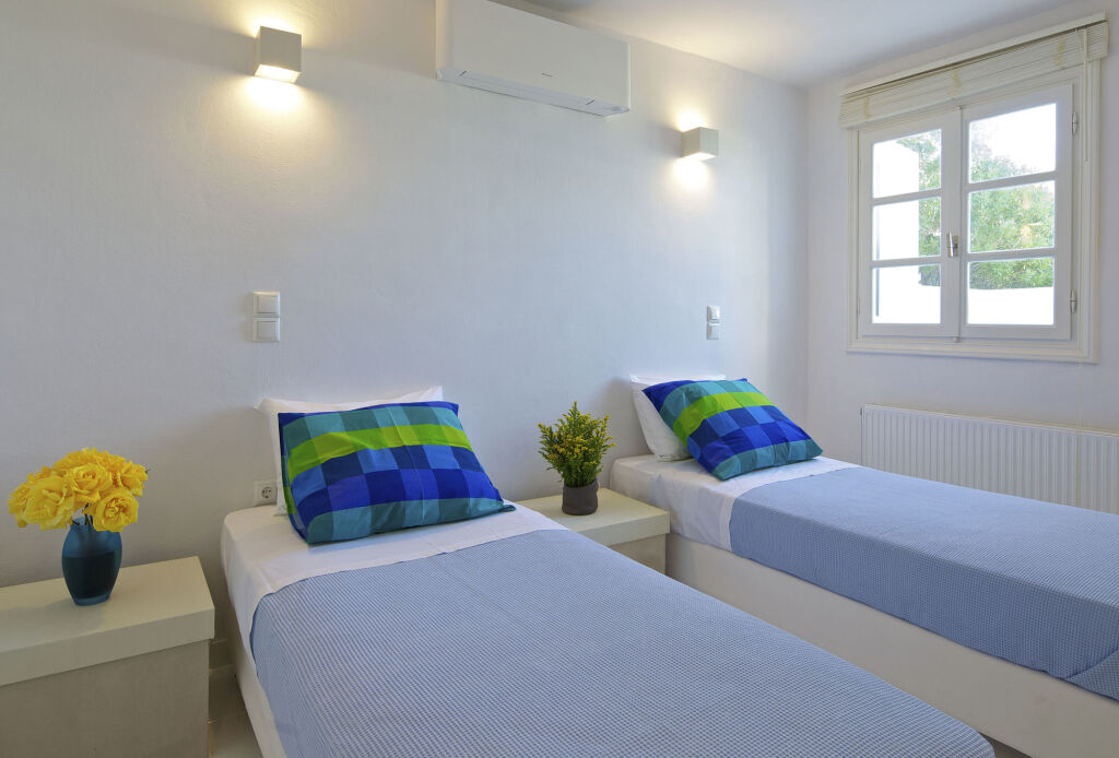 gallery_image_hidden_5