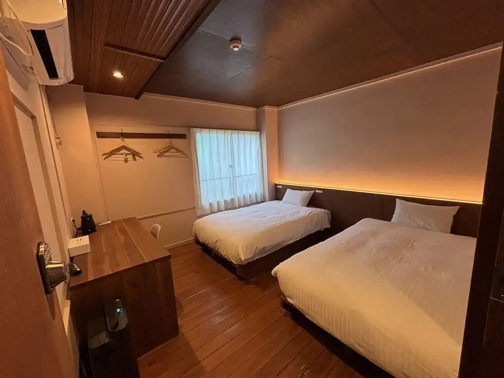 Economy room