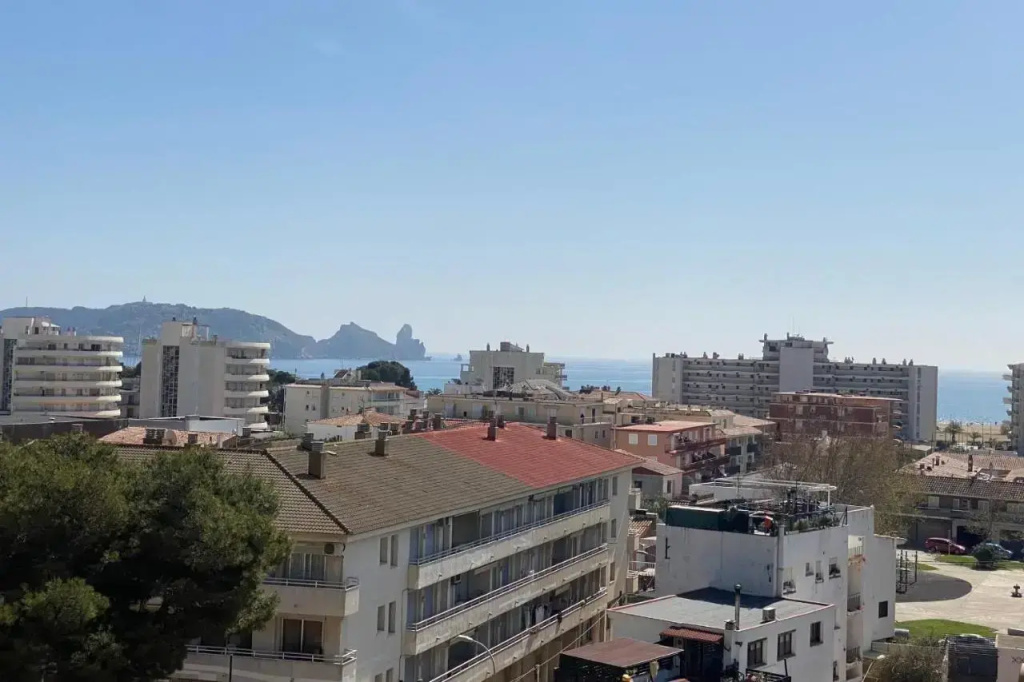 Flat with POOL 600m from the BEACH