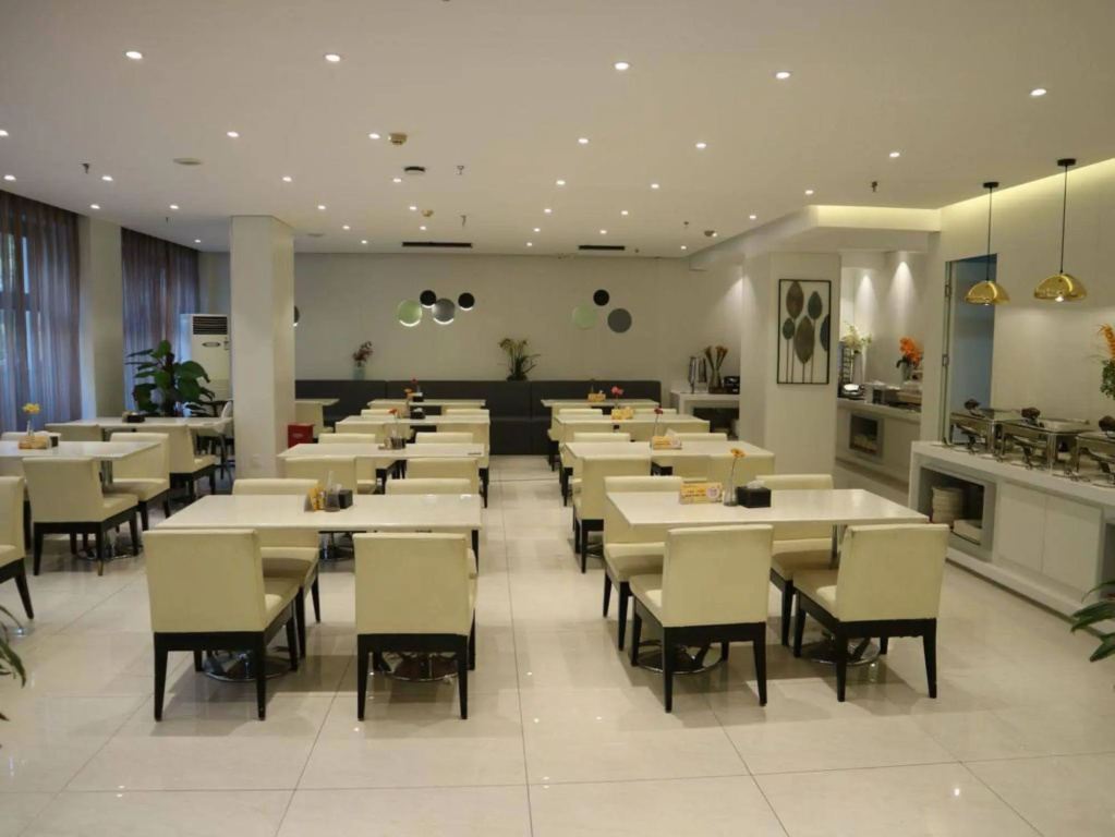 Food & Beverage