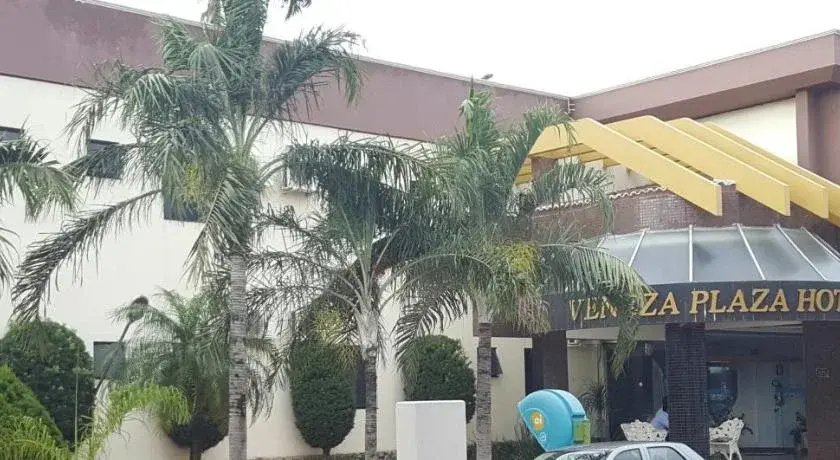 Veneza Plaza