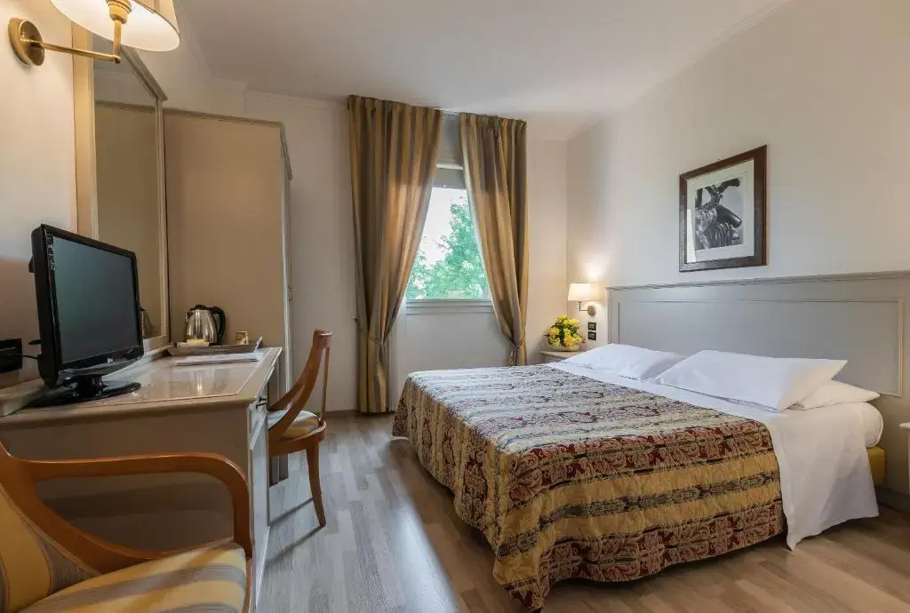 Standard Double room (full double bed)