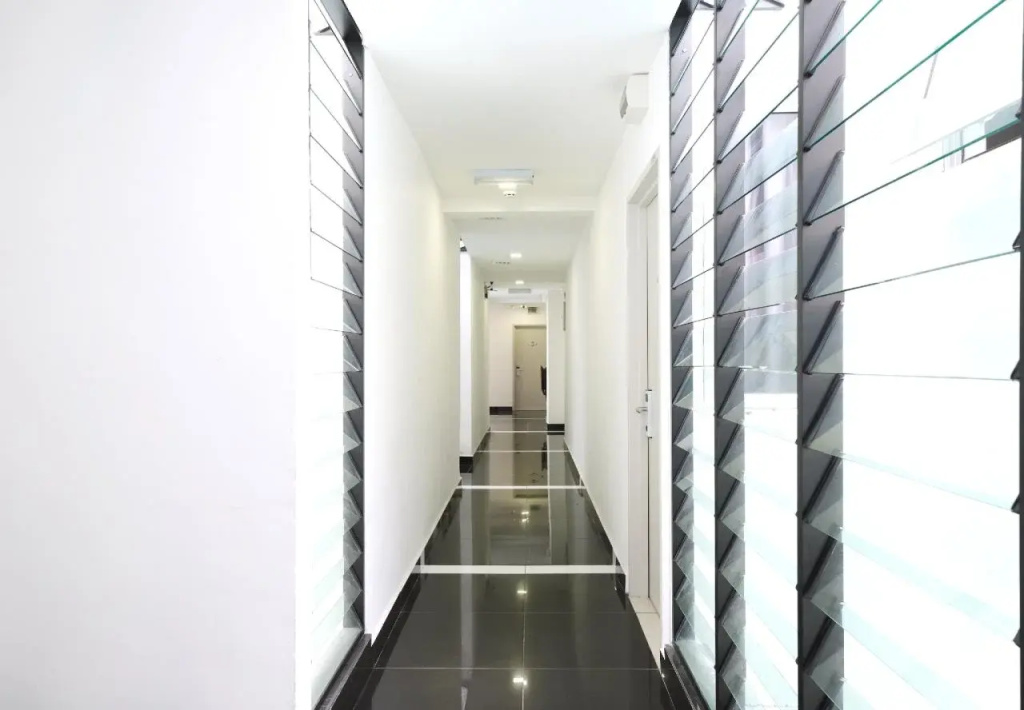 Lobby & Reception