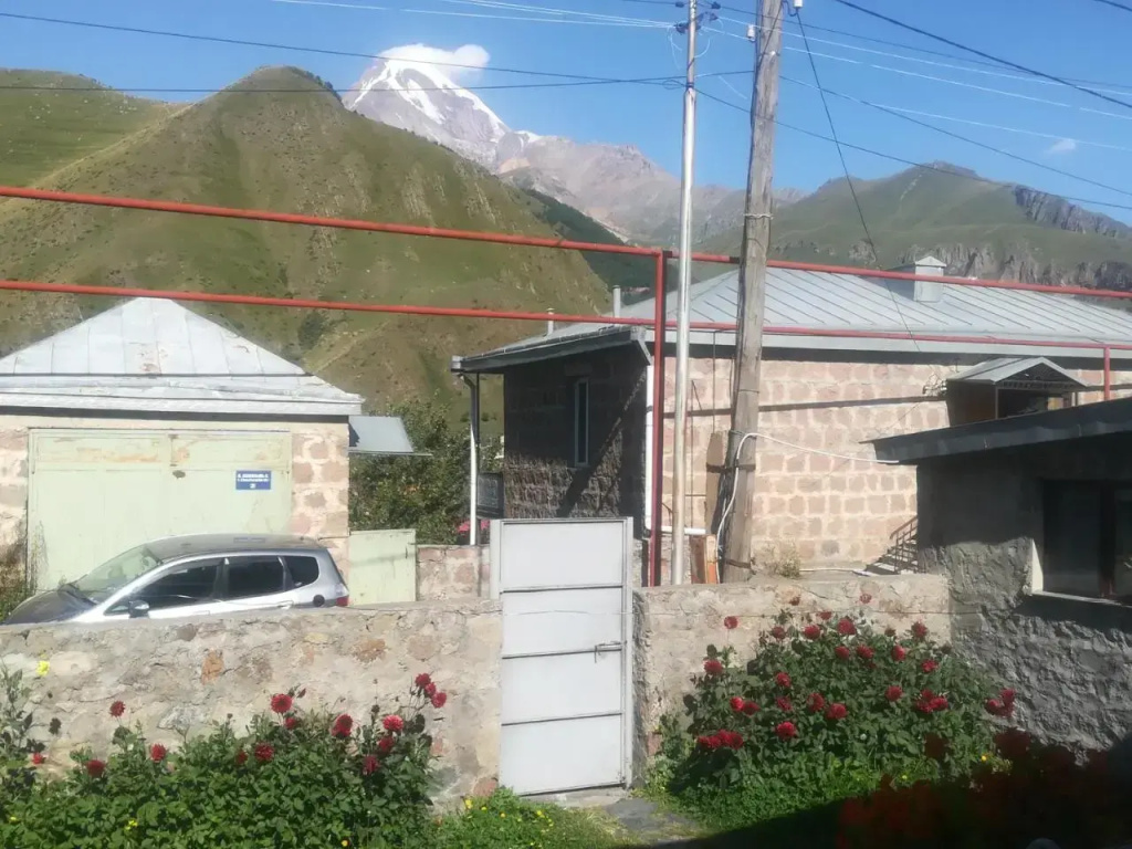 Lela Rezo Guesthouse