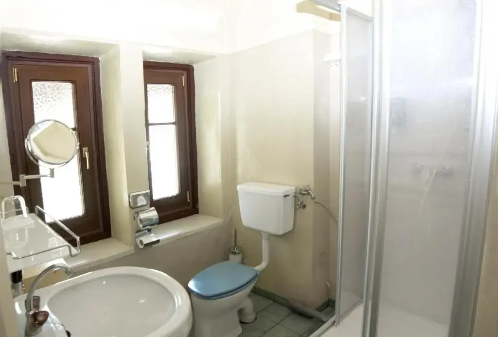 1 Bedroom Apartment with balcony and with garden view