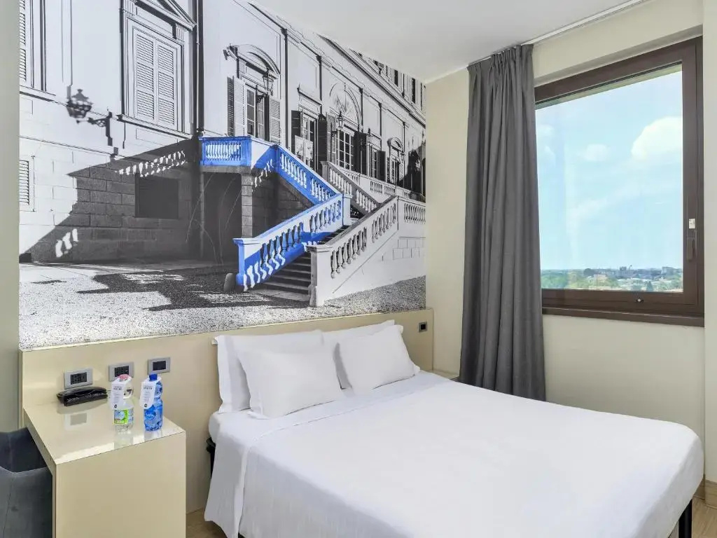 Superior Double room (full double bed)
