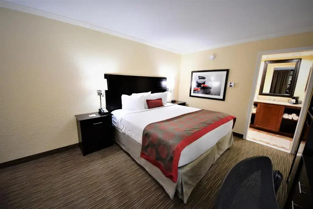 Ramada Hotel & Conference Center by Wyndham Jacksonville - Chambres