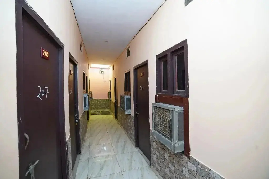Aarav Guest House by OYO Rooms
