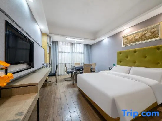 Standard room with view