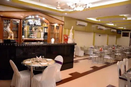 Food & Beverage