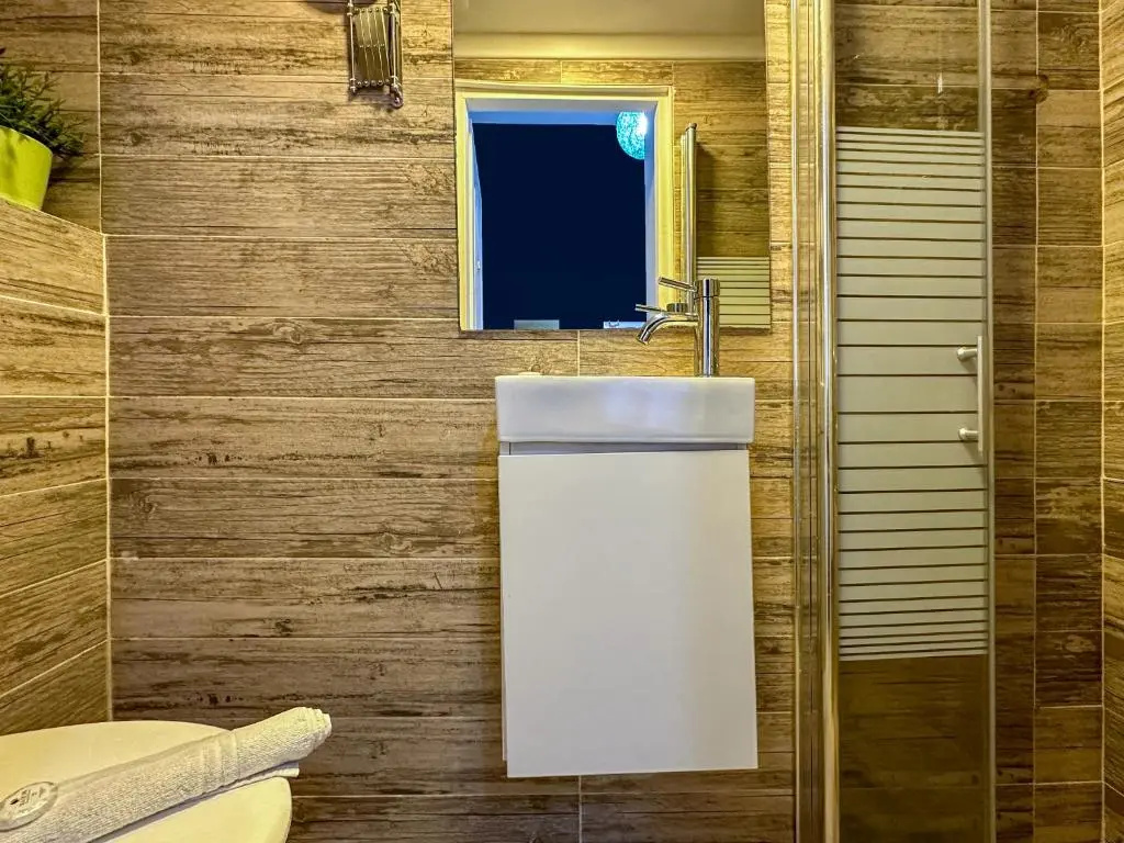 Economy Single room