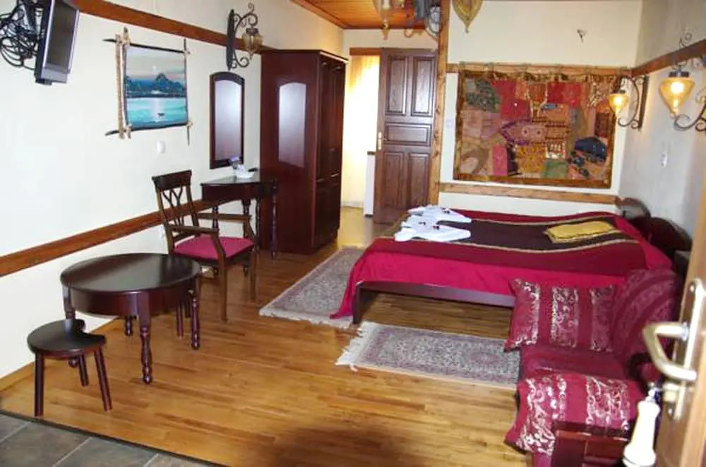 Deluxe Double room with balcony (full double bed)