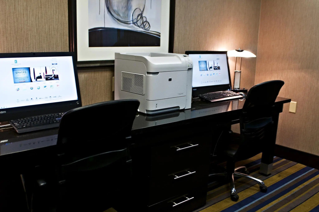 Embassy Suites by Hilton St. Louis Airport - Général
