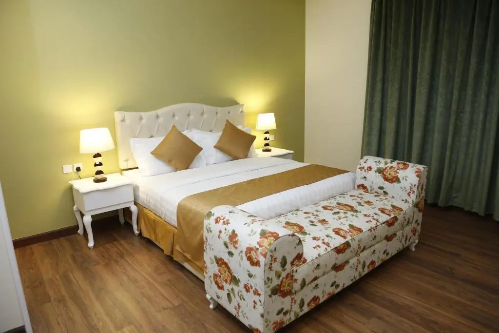 Deluxe Suite