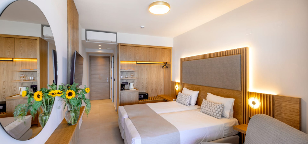 Superior Studio with partial sea view
