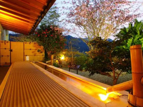 Balcony & Terrace
