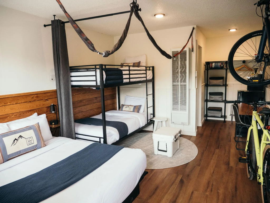 Standard Quadruple room (full double bed)