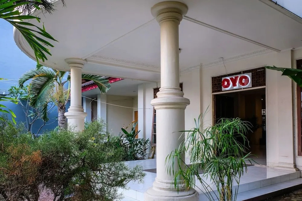 OYO 972 Griya Asri Hotel Mataram