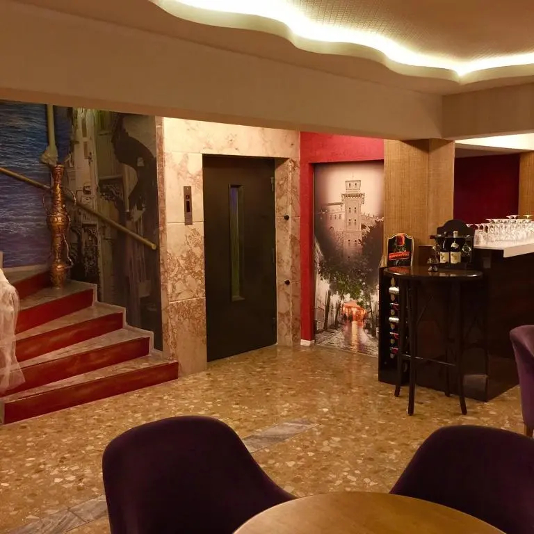 hotel-thumb