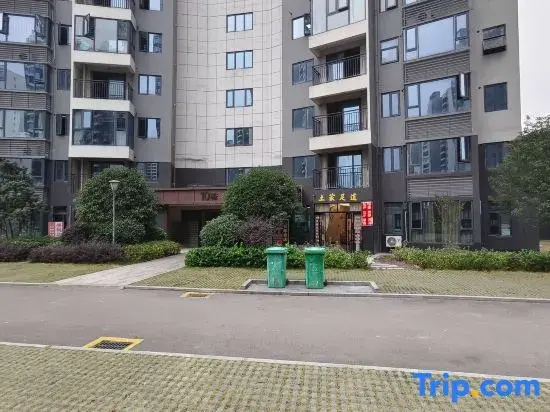 Qingfeng Homestay (Zhangjiajie West Railway Station)