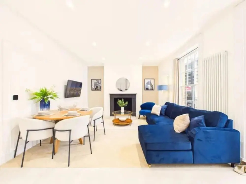 Stylish 1BR Cheltenham Stay Sleeps 4
