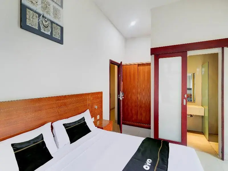 Deluxe Double room (full double bed)