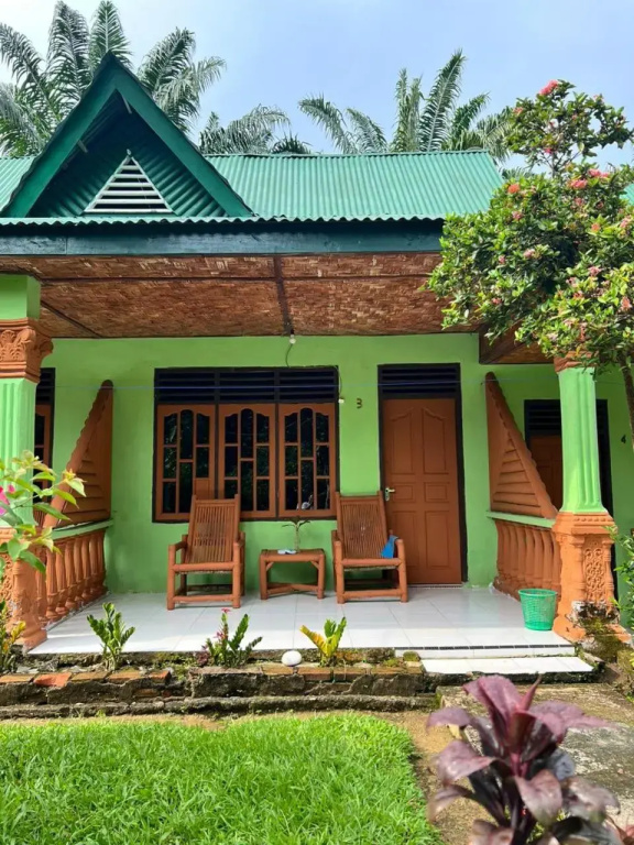Wisma Batu Mandi and Jungle trekking