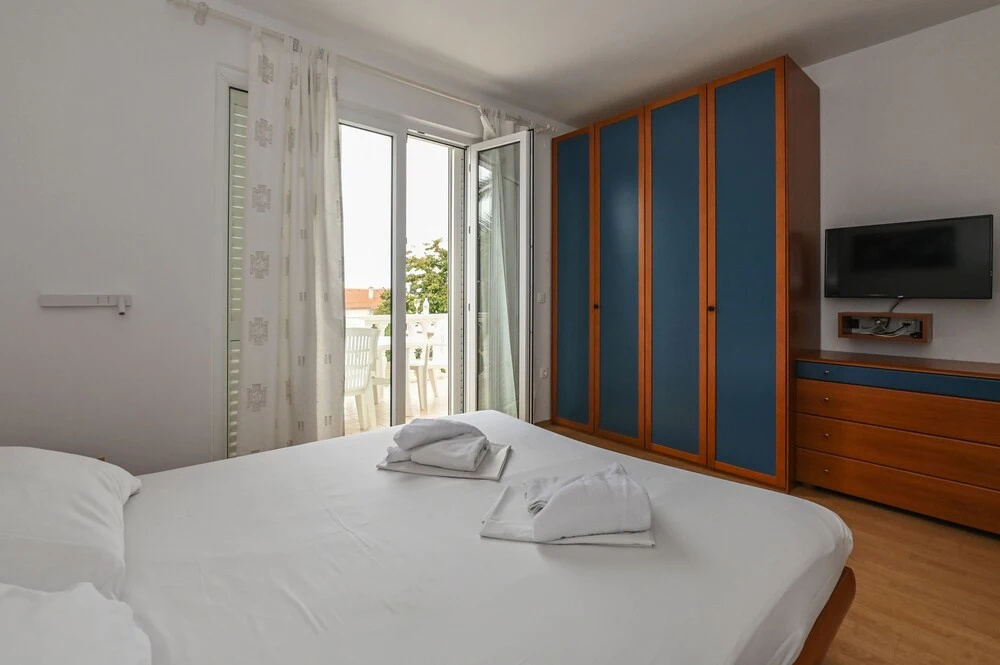 2 Bedrooms Comfort Apartment with garden view