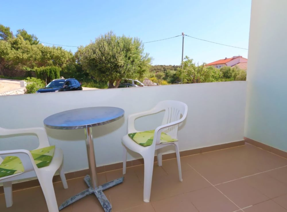 Comfort Apartments Delminium With Sea View
