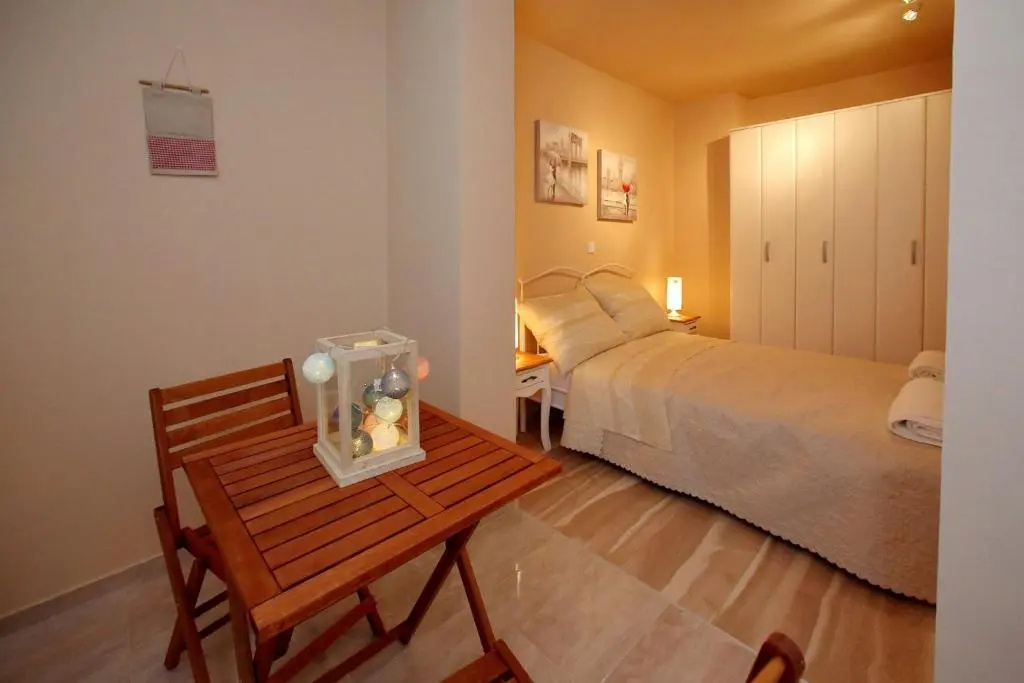 Few Steps From the Center - new and Modern Apartment for 4 Persons