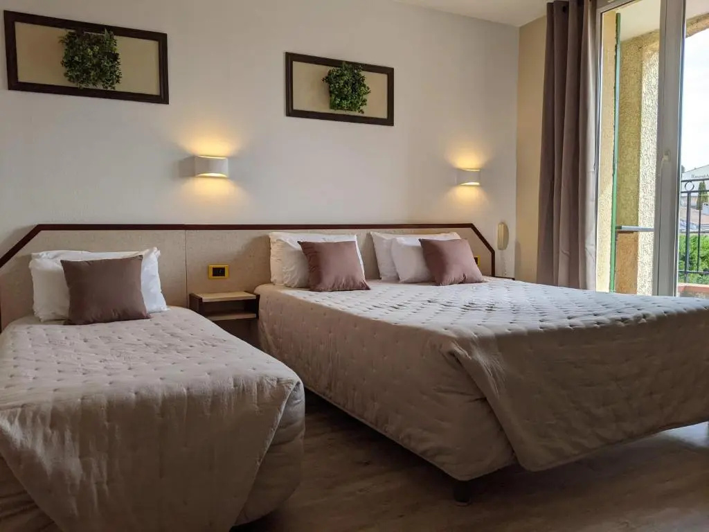 Le Pradet Hotel - Chambres