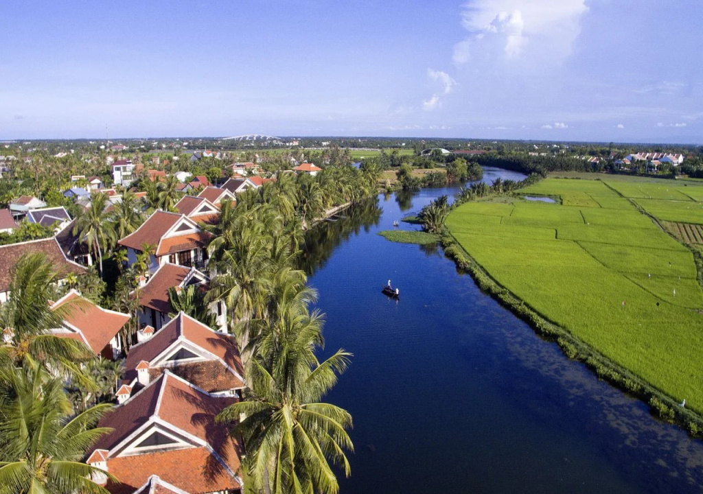 Beach & Waterfront