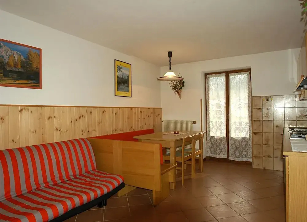 Apartment with balcony