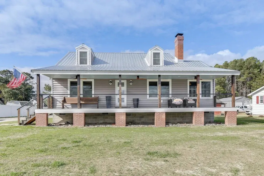 Virginia Retreat w/ Porch & Grill, Near Beaches!