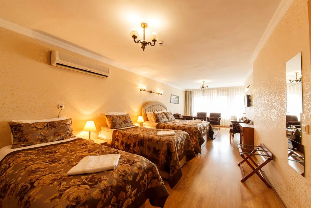 Triple room