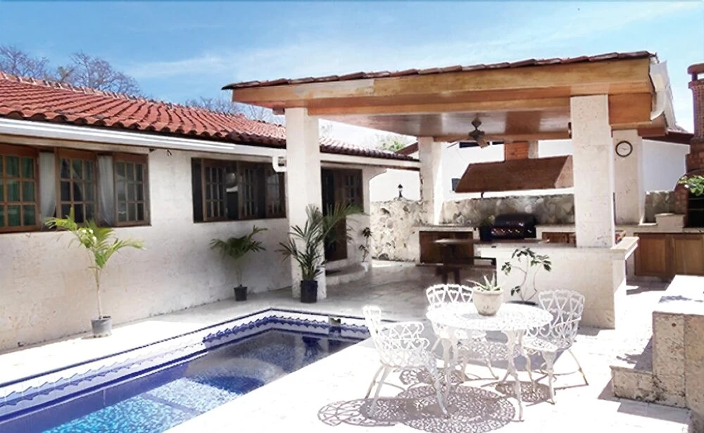 Spacious Casa Ken With Golf Cart