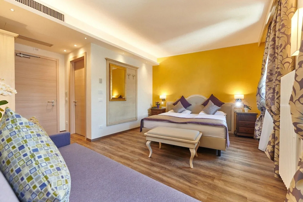 Lake Front Hotel Brenzone - Chambres