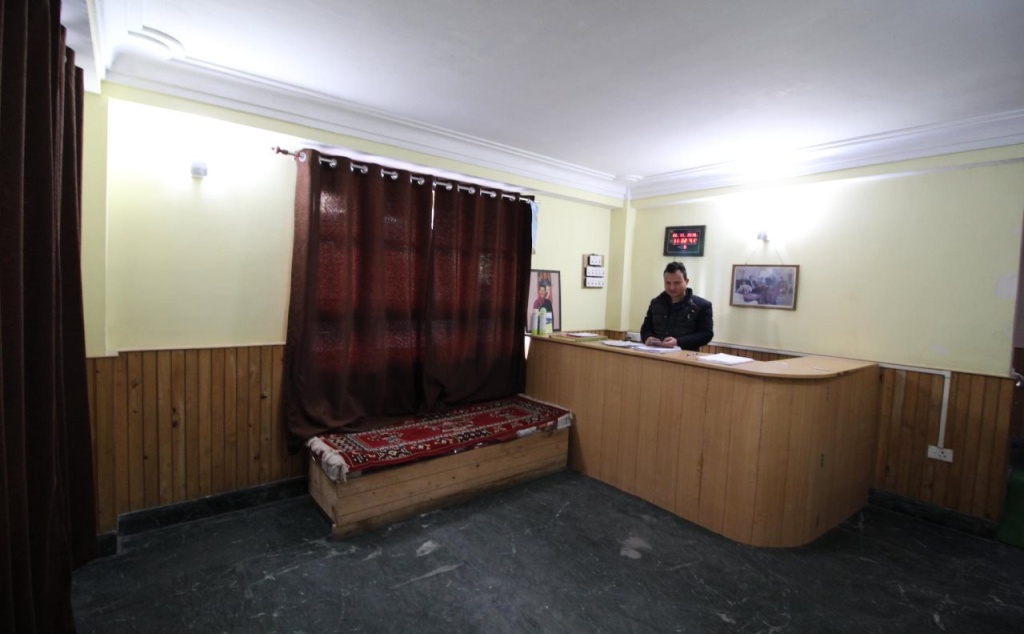 Lobby & Reception