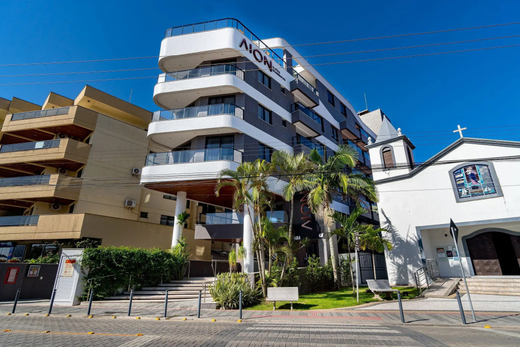 Confortável Loft Duplex em Condomínio com Piscina