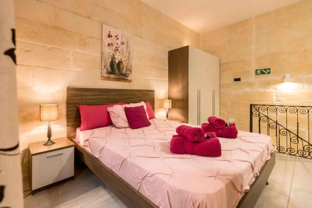 GB Suites - Triplex Apartment
